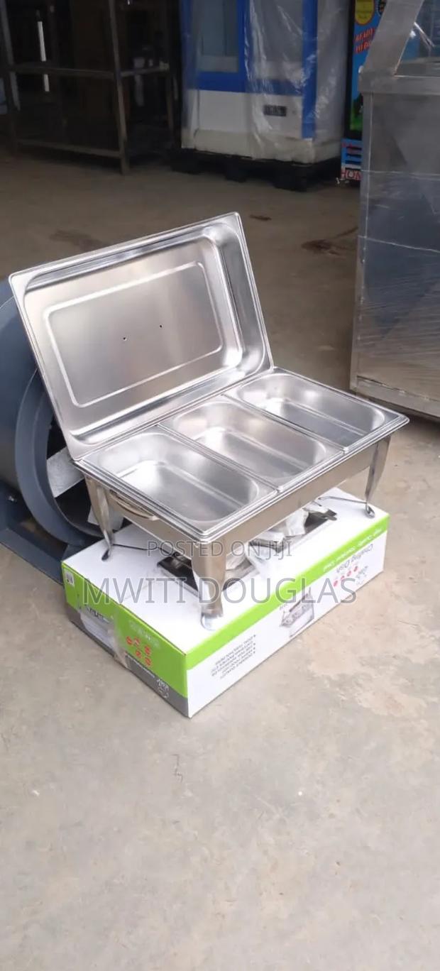 Unbreakable Chaffing Dishes - main view
