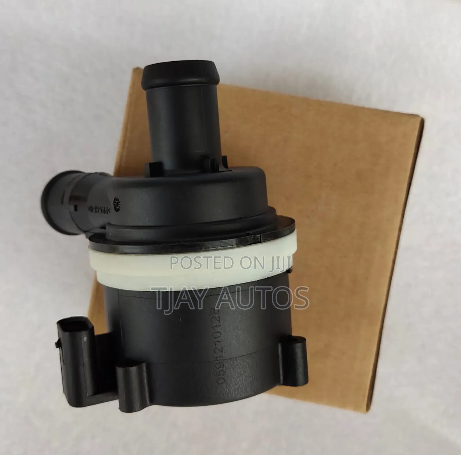 059121012B Engine Auxiliary Water Pump Volkswagen Touareg