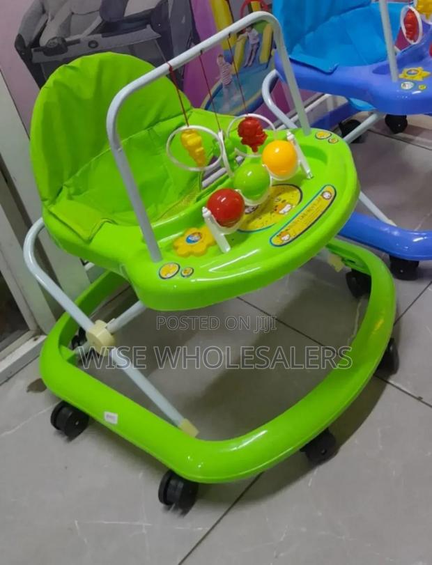 Baby Walker/Baby Walker Aid°°••°°•