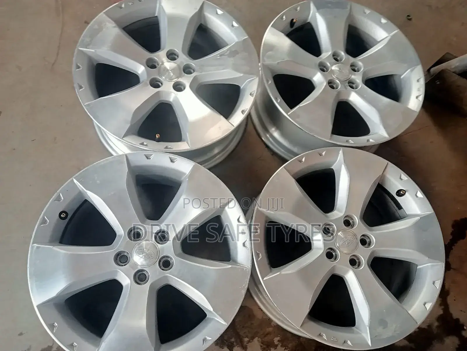17 Inch Subaru Rim Set Silver