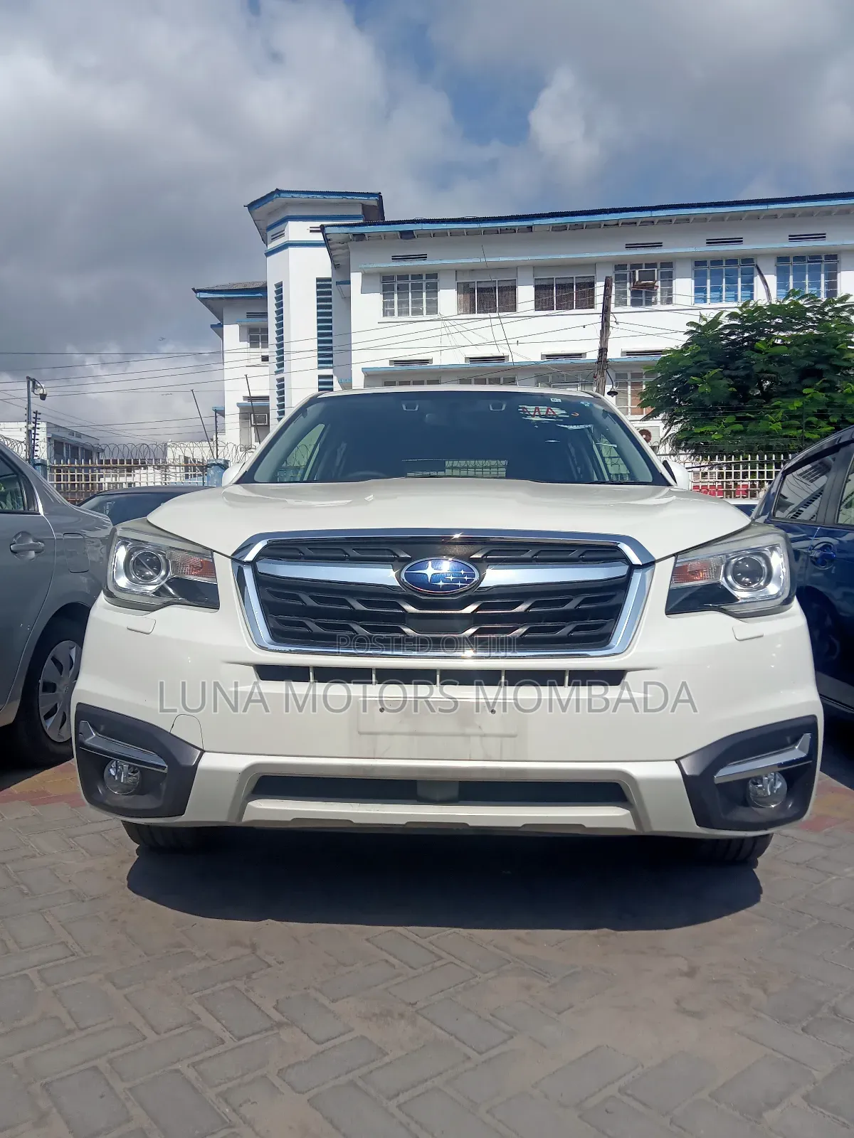 Subaru Forester 2018 White