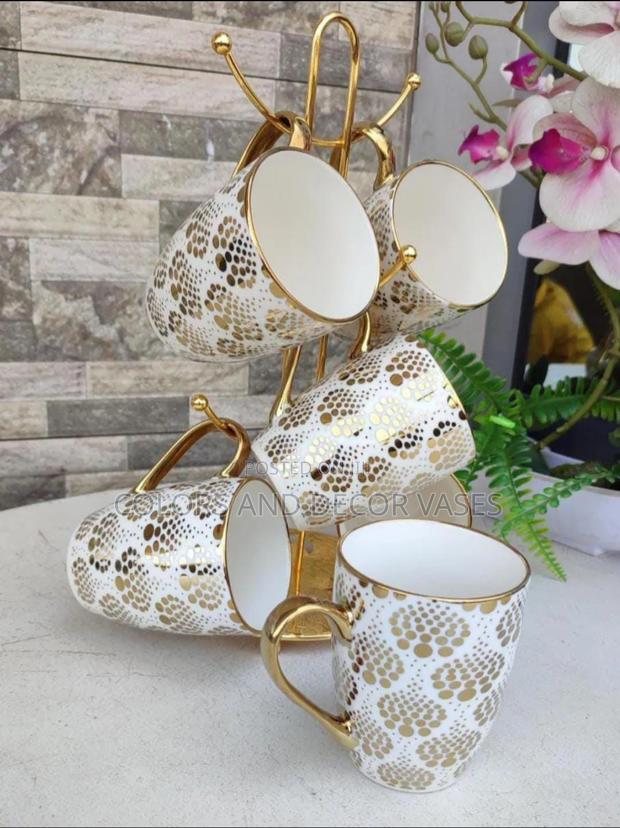 6 Pc Mug Gold and Stand