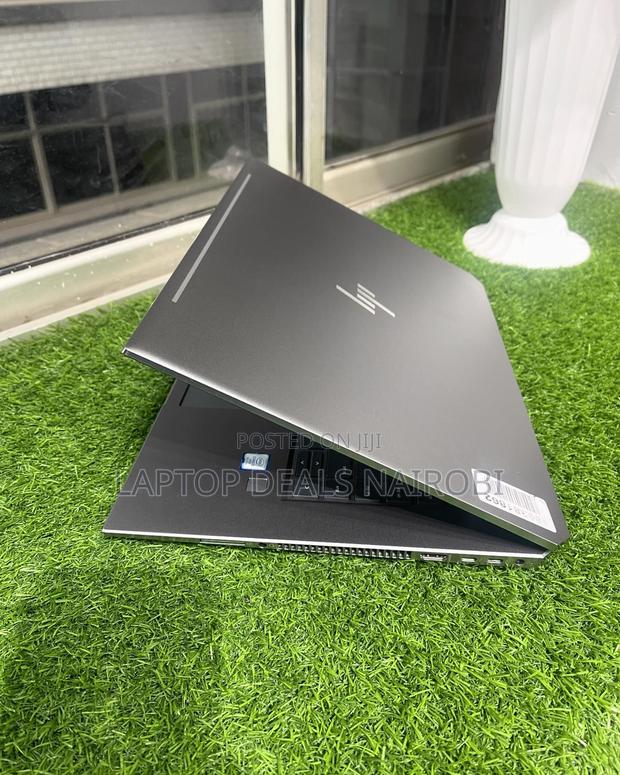 Laptop HP ZBook Studio 16GB Intel Core I7 SSD 512GB - thumbnail 2