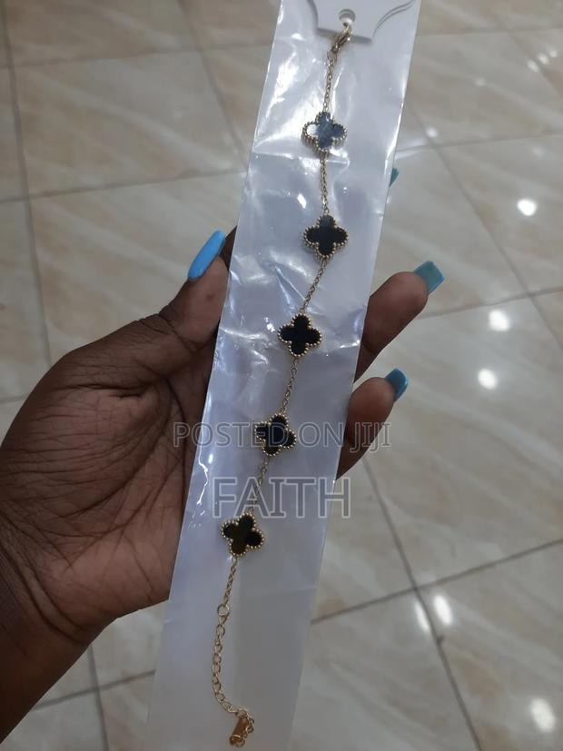 Van Cleef Bracelets - thumbnail 8