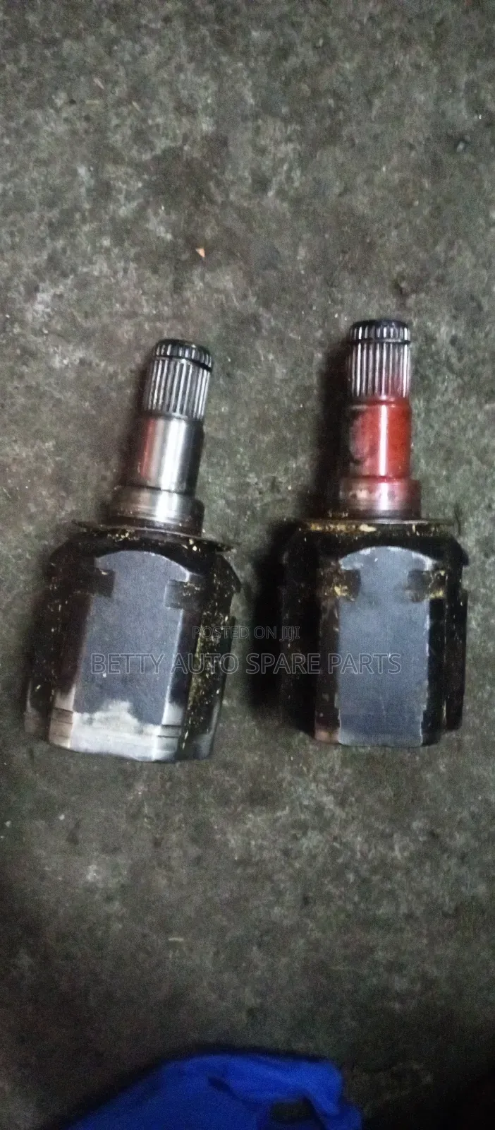 Toyota Hilux Vigo 4 Wd Drive Shaft ( Caps)