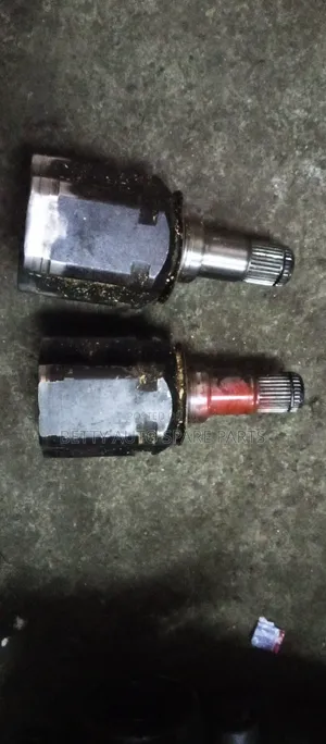 Toyota Hilux Vigo 4 Wd Drive Shaft ( Caps)