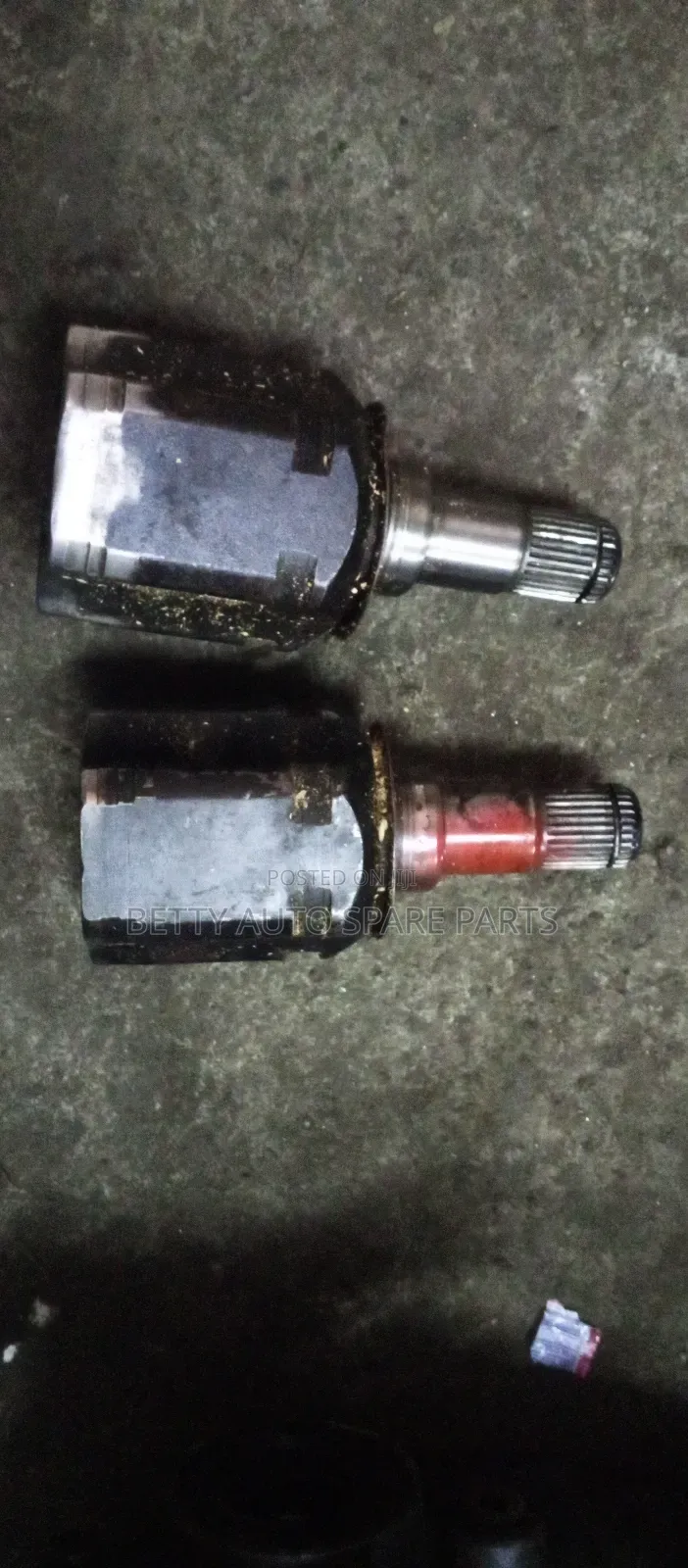 Toyota Hilux Vigo 4 Wd Drive Shaft ( Caps)