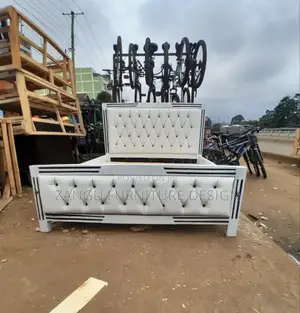 Modern Classic Bed White and Black