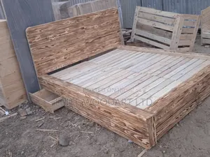 Pallets Box Bed