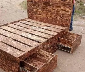 Pallets Box Bed