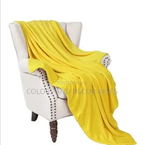 Theme Up Your Home Decor With Beautiful Throw Blankets