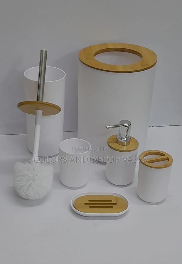 * Bathroom Accessories Set*