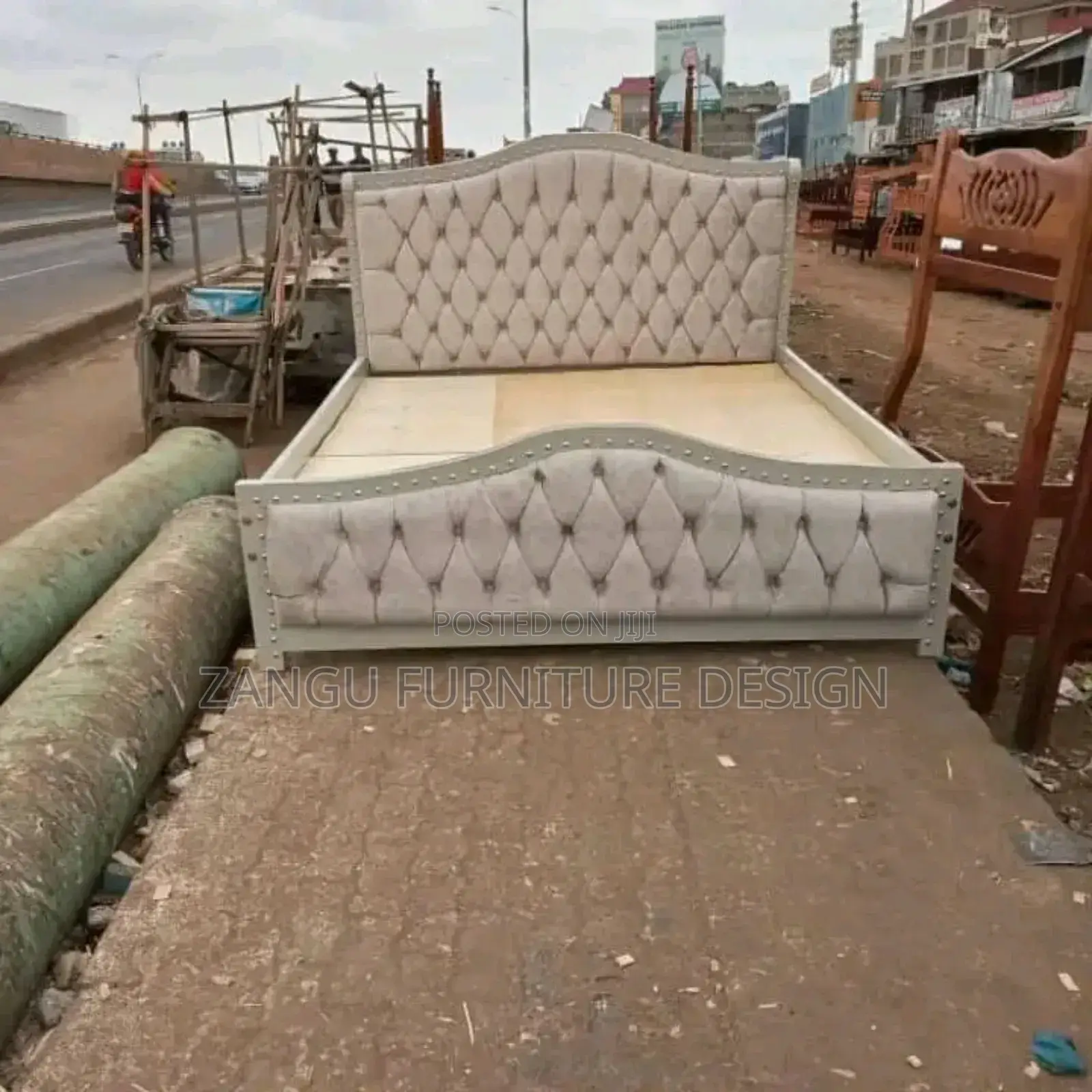 Mocket Beds Mountain Shaped Fancy Bed