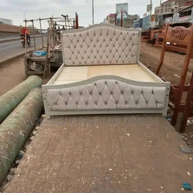 Mocket Beds Mountain Shaped Fancy Bed - main view