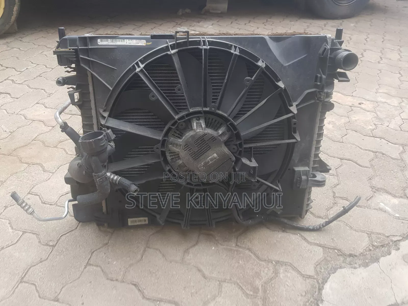 Jaguar Xf, XJ and S-Type Complete Radiator Assembly.