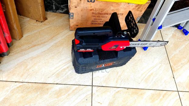 Industrial Lithium-Ion Cordless Chainsaw - thumbnail 3