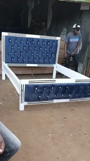 Mocket Blue White Bed