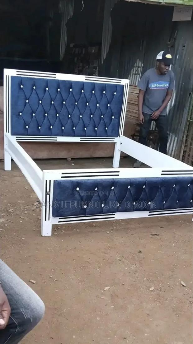 Mocket Blue White Bed - main view