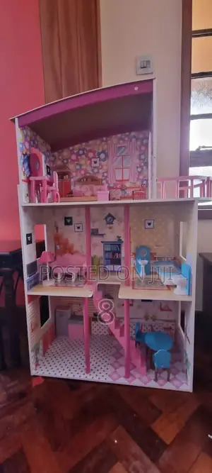 Kid's Doll's House