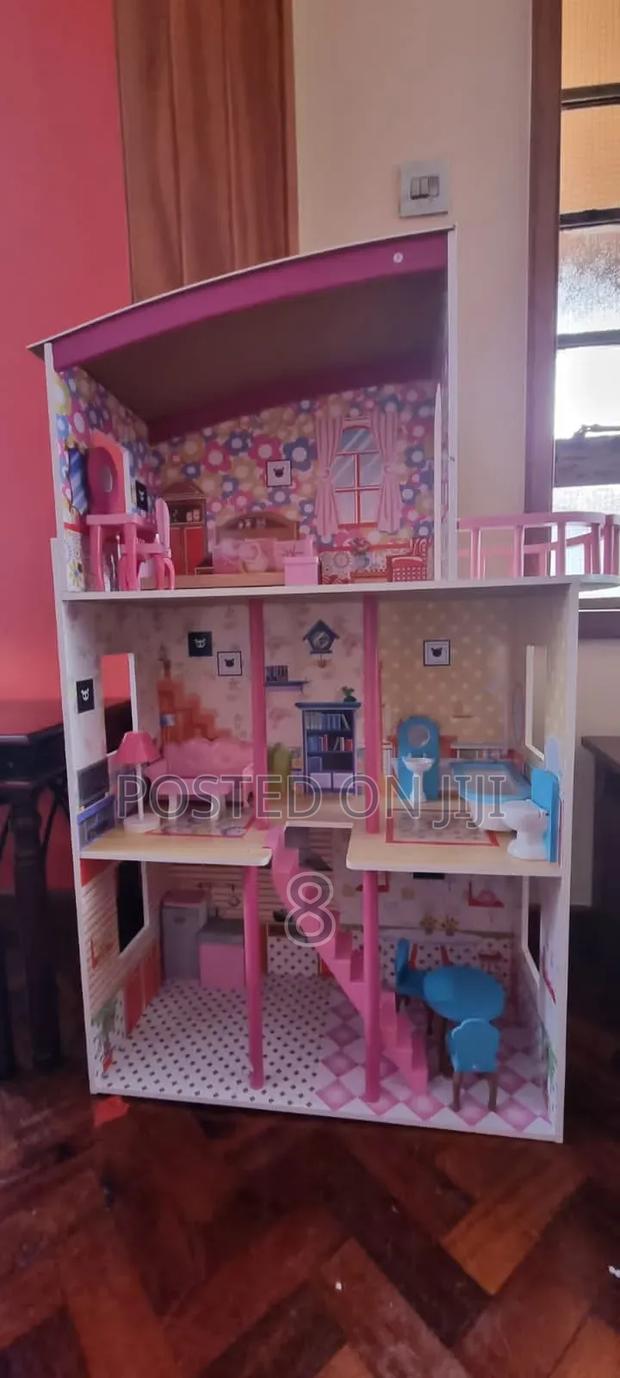 Kid's Doll's House