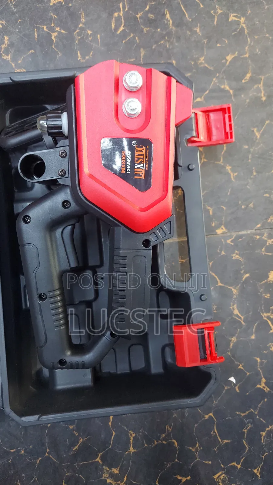 Lithium -Ion Cordless Powersaw