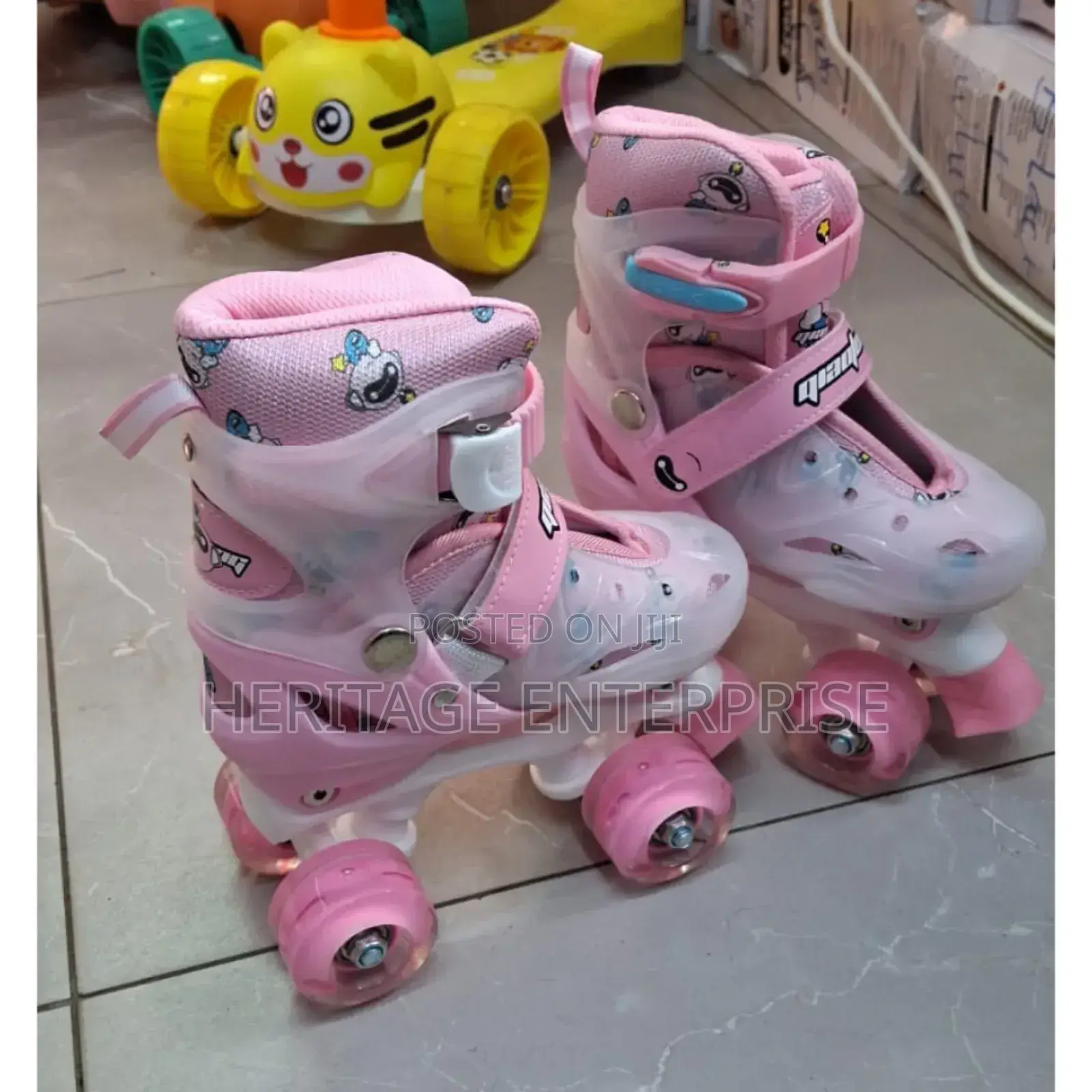 Skating Shoes, Adjustable Skating Shoes,