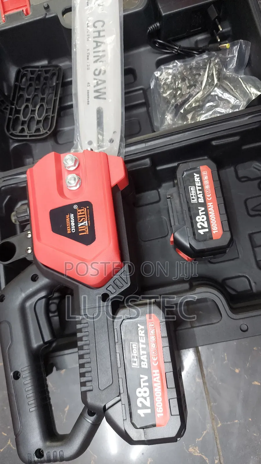 Luxstec Heavy Duty Cordless Chainsaw