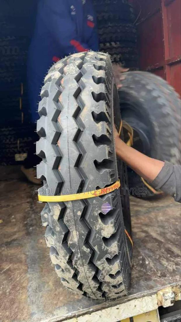 750 R16 Jktyres At - main view
