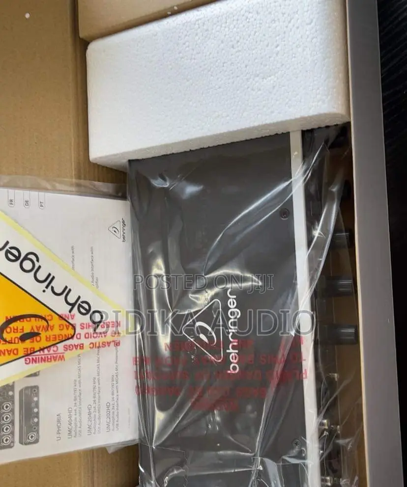 Behringer Sound Card Um2 Amp