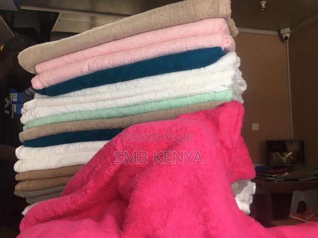 Pure Cotton Premium Bath Towels 100 Cm X 150 Cm Wholesale