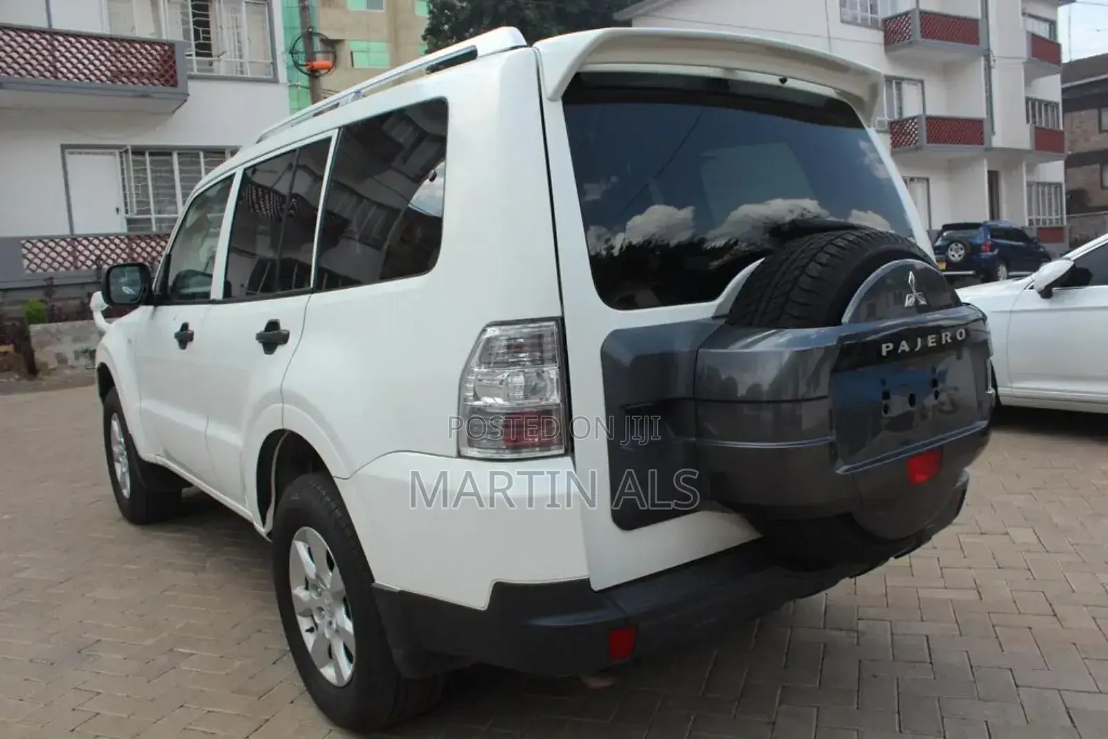 Mitsubishi Pajero V90 3.0 GR 2017 White