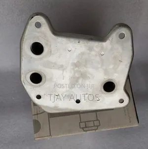 New Oil Cooler for Mercedes Dodge Sprinter 6111880301