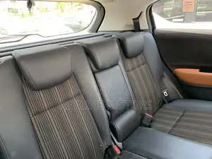 Honda Vezel 1.5 Hybrid 4WD 2017 Black