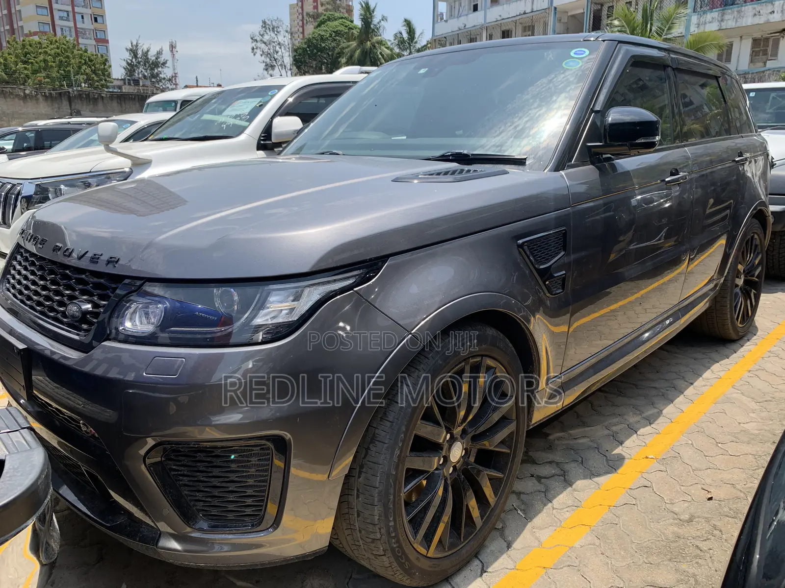 Land Rover Range Rover Sport SVR 4x4 (5.0L 8cyl 8A) 2017 Gray