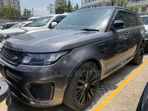 Land Rover Range Rover Sport SVR 4x4 (5.0L 8cyl 8A) 2017 Gray