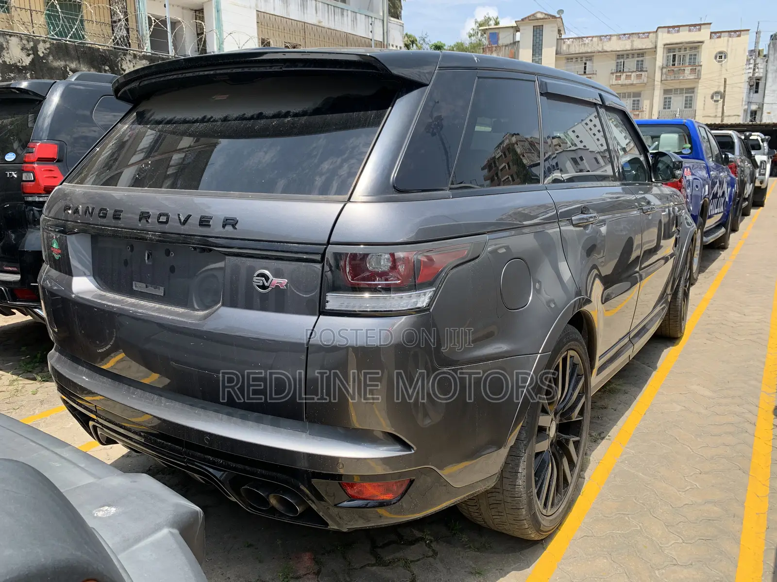 Land Rover Range Rover Sport SVR 4x4 (5.0L 8cyl 8A) 2017 Gray