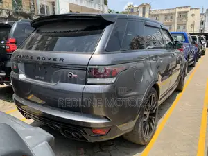 Land Rover Range Rover Sport SVR 4x4 (5.0L 8cyl 8A) 2017 Gray
