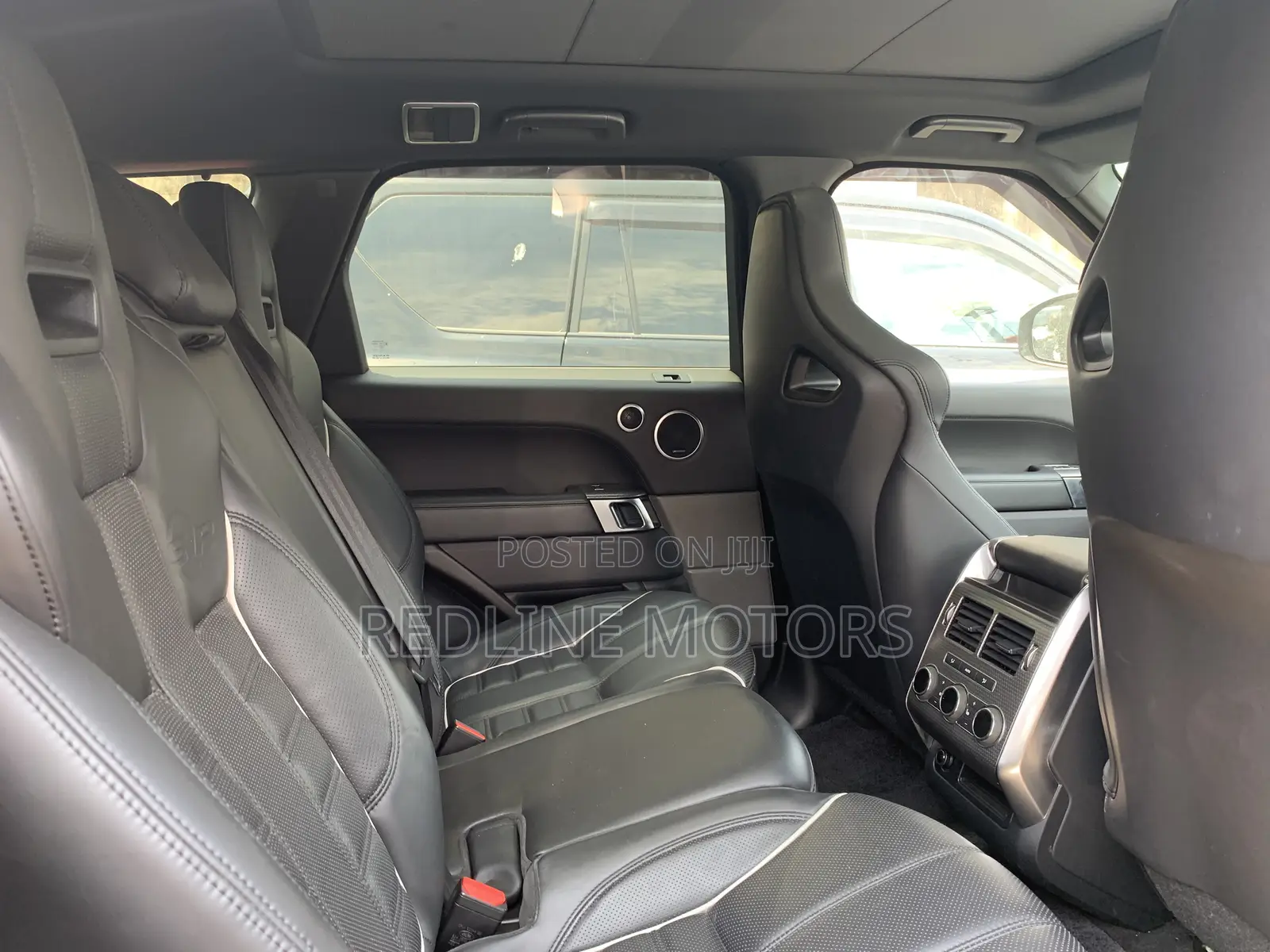 Land Rover Range Rover Sport SVR 4x4 (5.0L 8cyl 8A) 2017 Gray