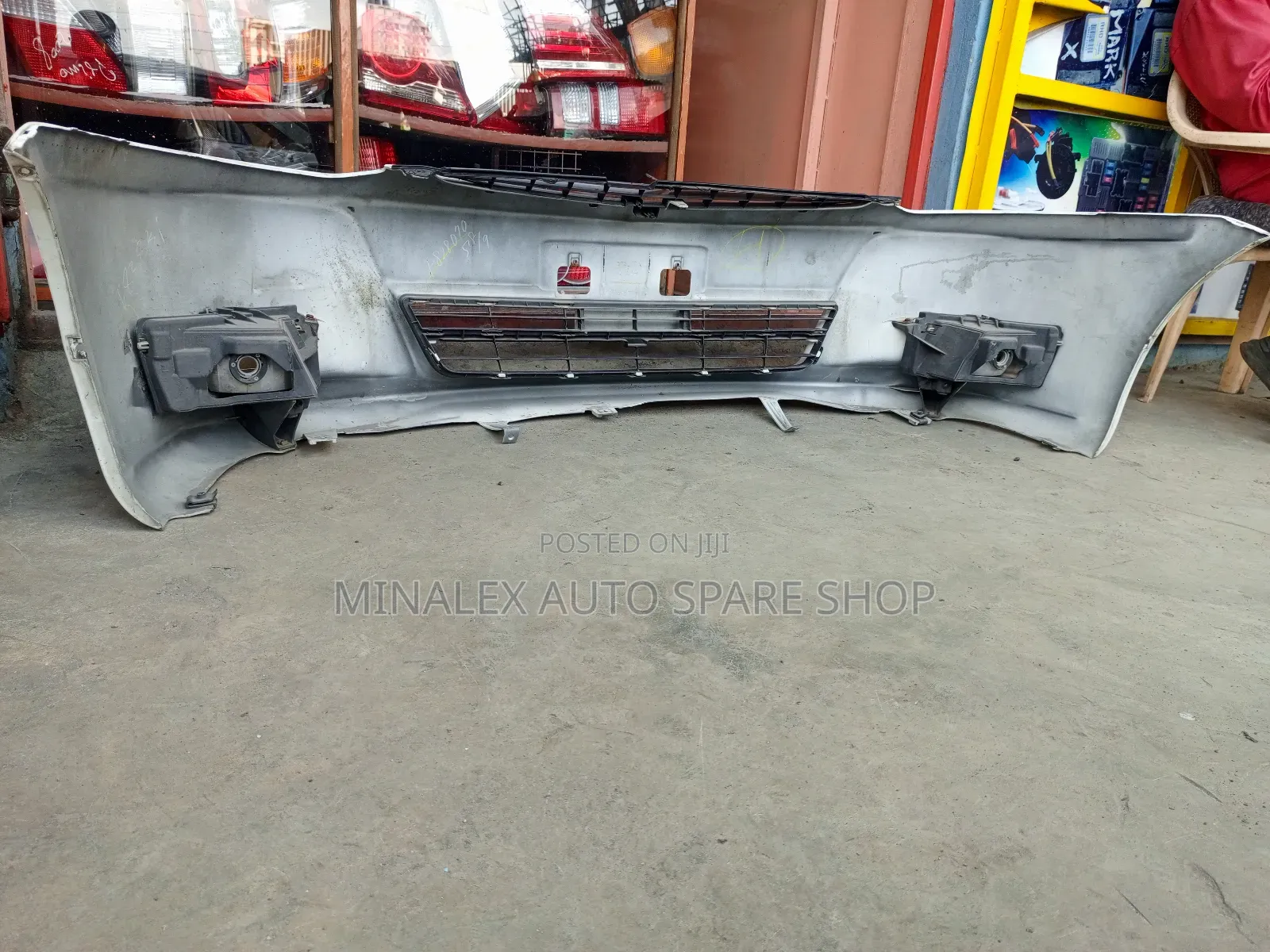 Wish 2007 Front Bumper With Foglights And Grill