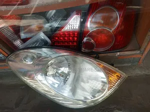 Ex-Japan Nissan Note 2005/6 Nonzenon RHS Headlight
