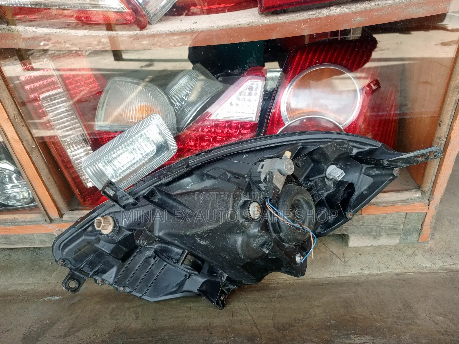 Ex-Japan Nissan Note 2005/6 Nonzenon RHS Headlight