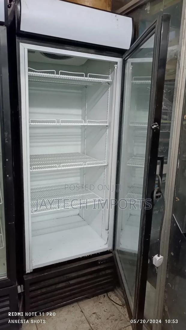 Single Door Refurbished Display Fridge - thumbnail 3