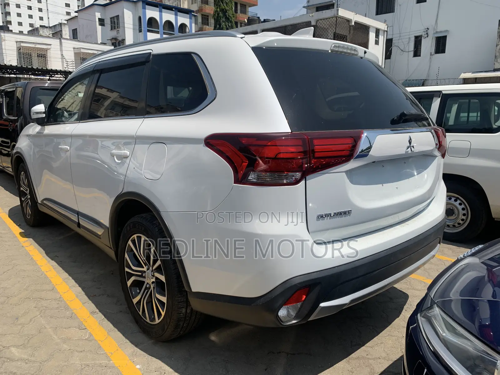 Mitsubishi Outlander SE FWD 2017 White