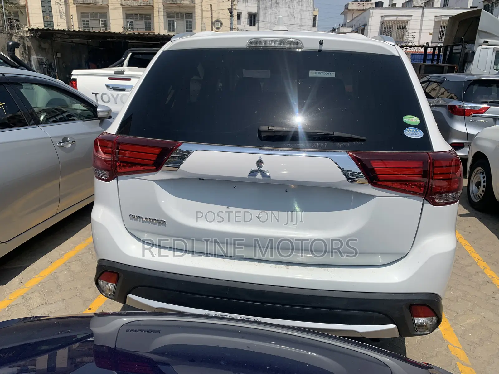 Mitsubishi Outlander SE FWD 2017 White