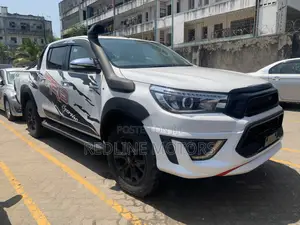 Toyota Hilux SR5+ 4x4 2017