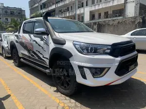 Toyota Hilux SR5+ 4x4 2017
