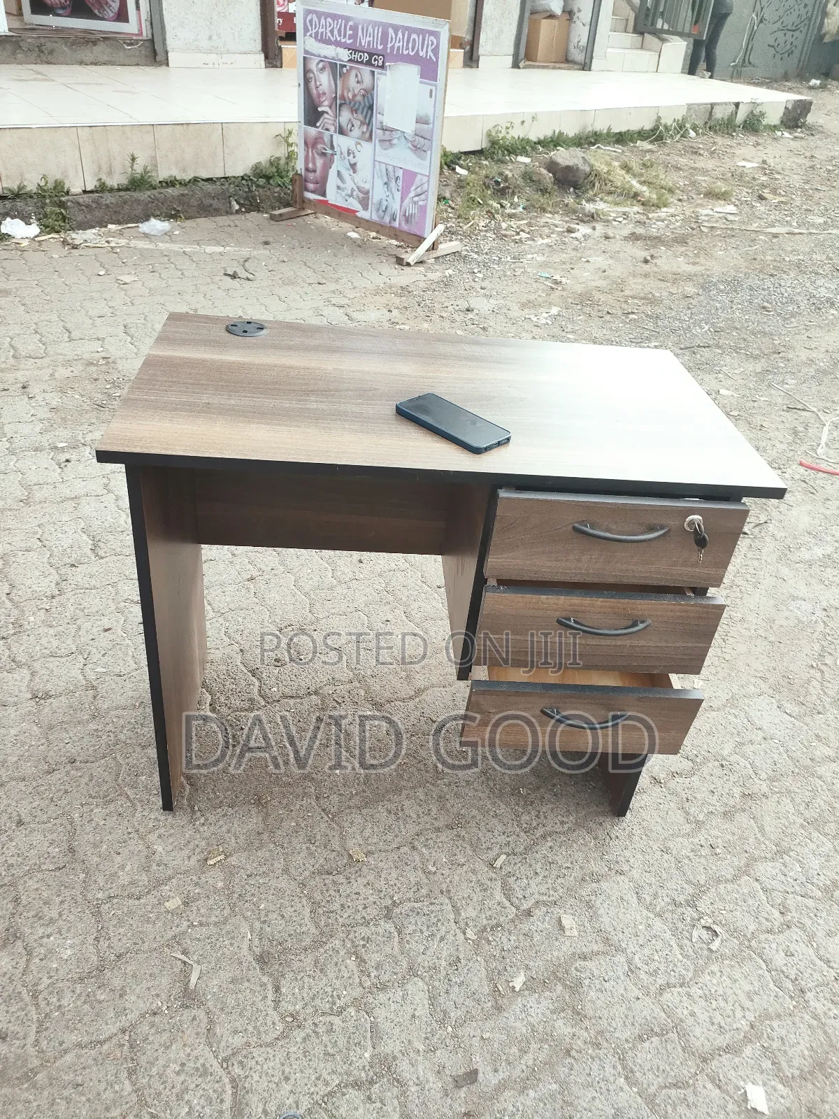 Office Table 0.9m