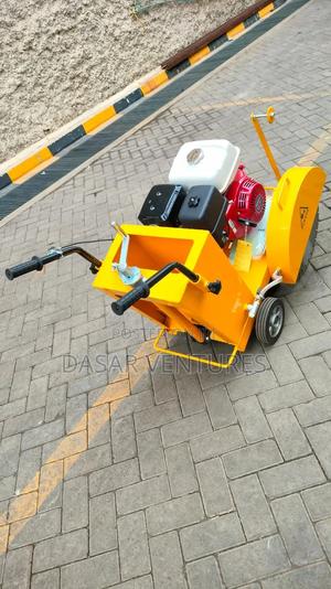 Concrete Cutter 22" Honda Engine - thumbnail 2
