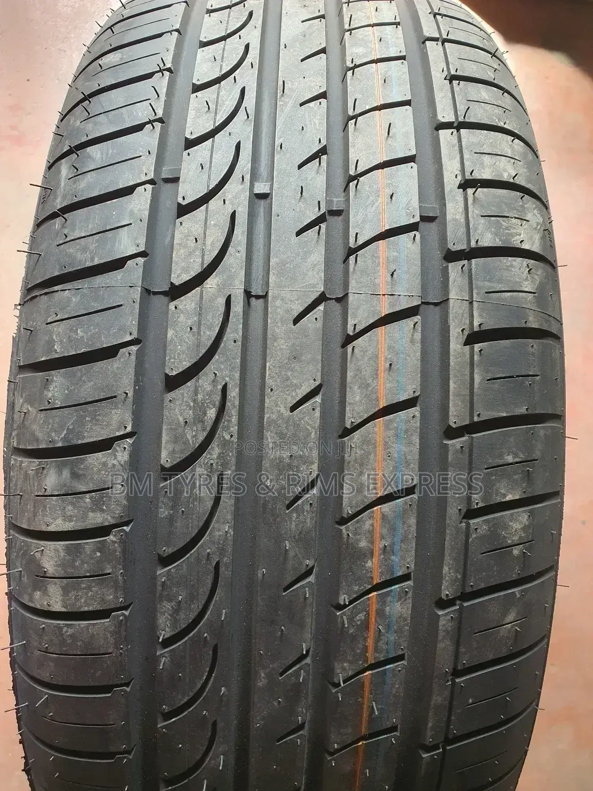 225 /55 ZR17 LENSTONE (Runflat)