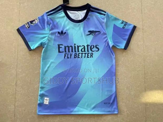 Arsenal Jearsy Home, Away and Third Kit - thumbnail 3